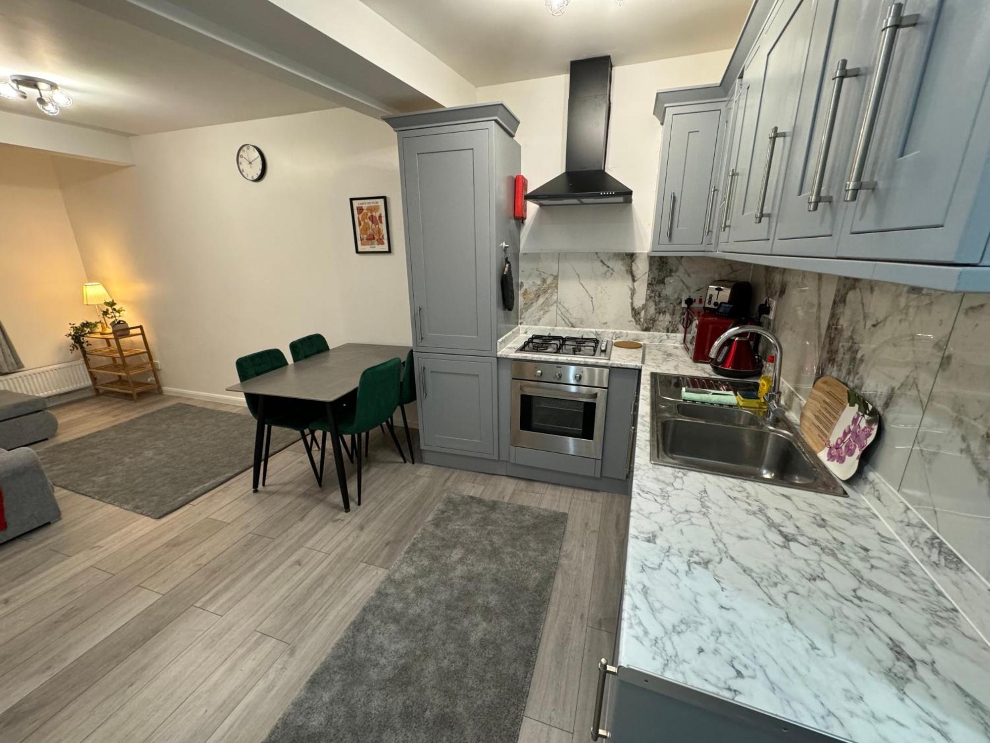 Appartamento Seven Sisters Hideaway Londra Esterno foto