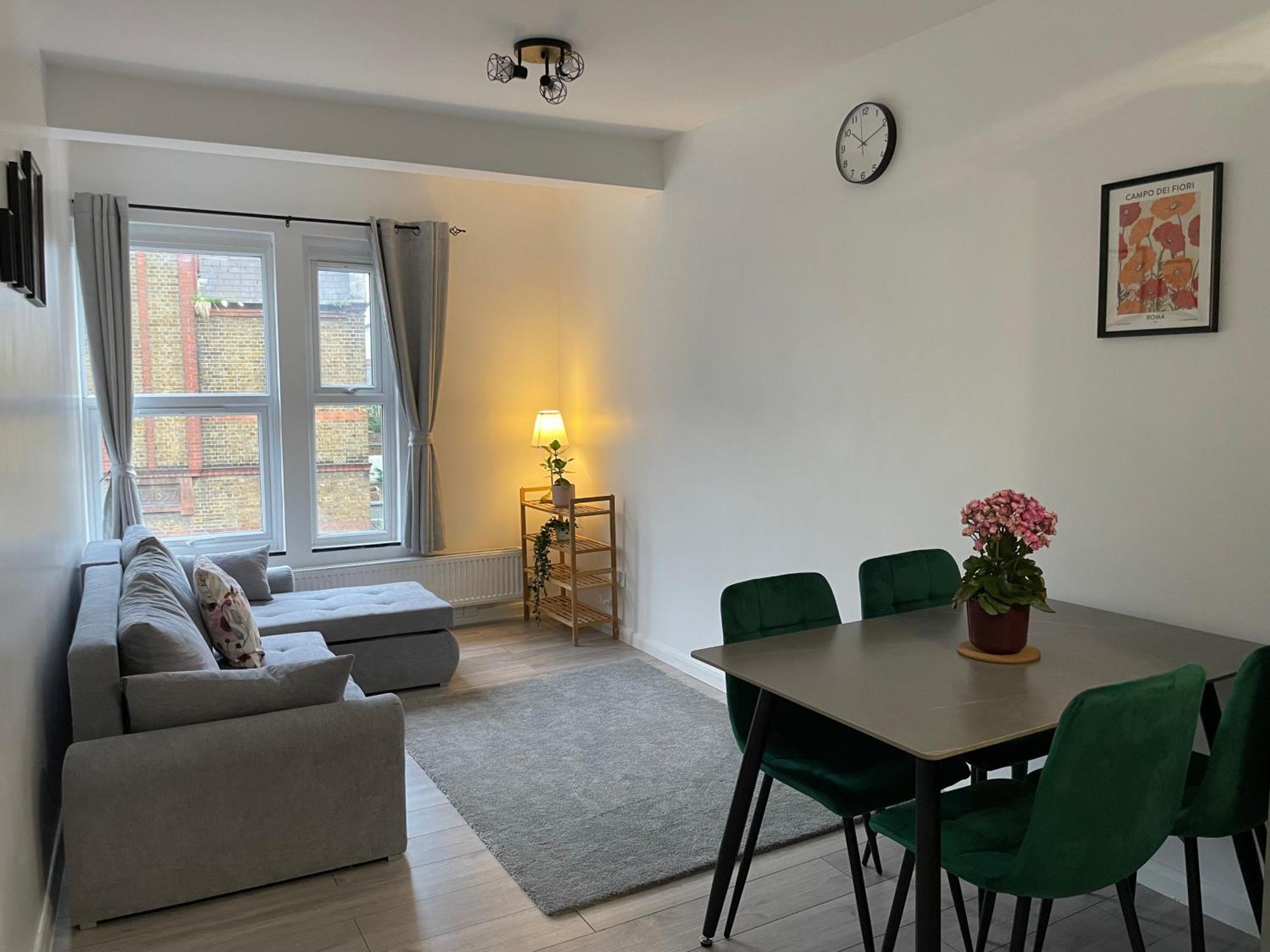 Appartamento Seven Sisters Hideaway Londra Esterno foto